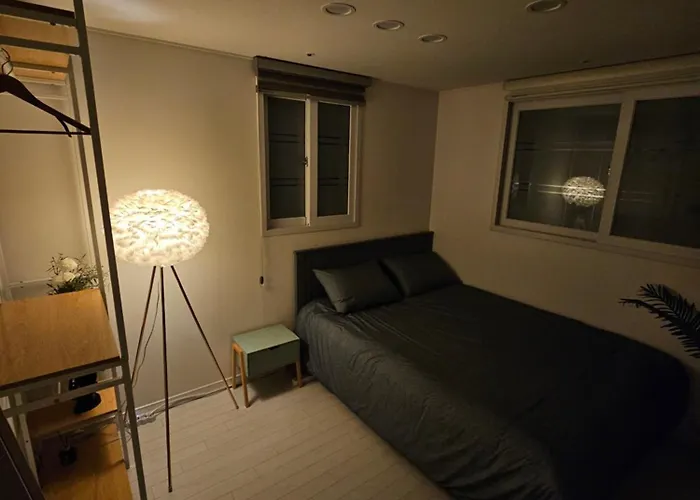 Apartment Hwagok Station House Near Hongdae *
