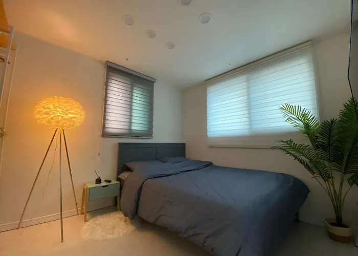 Hwagok Station House Near Hongdae Apartment *