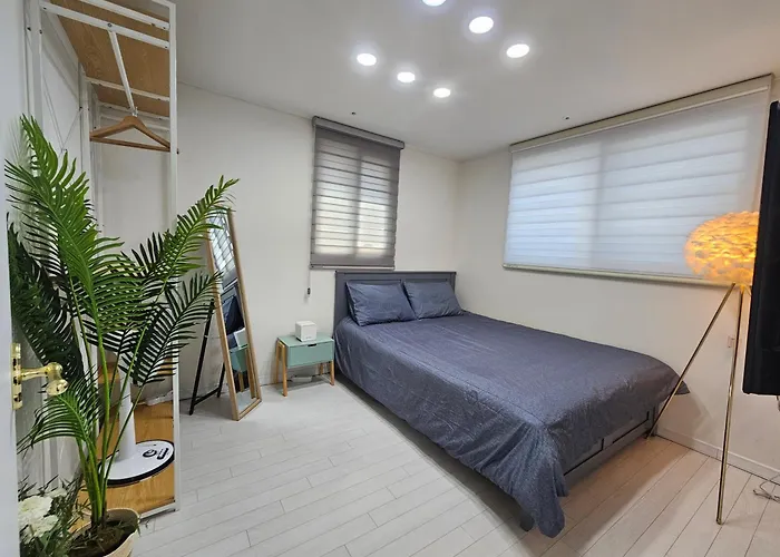 Apartment Hwagok Station House Near Hongdae *
